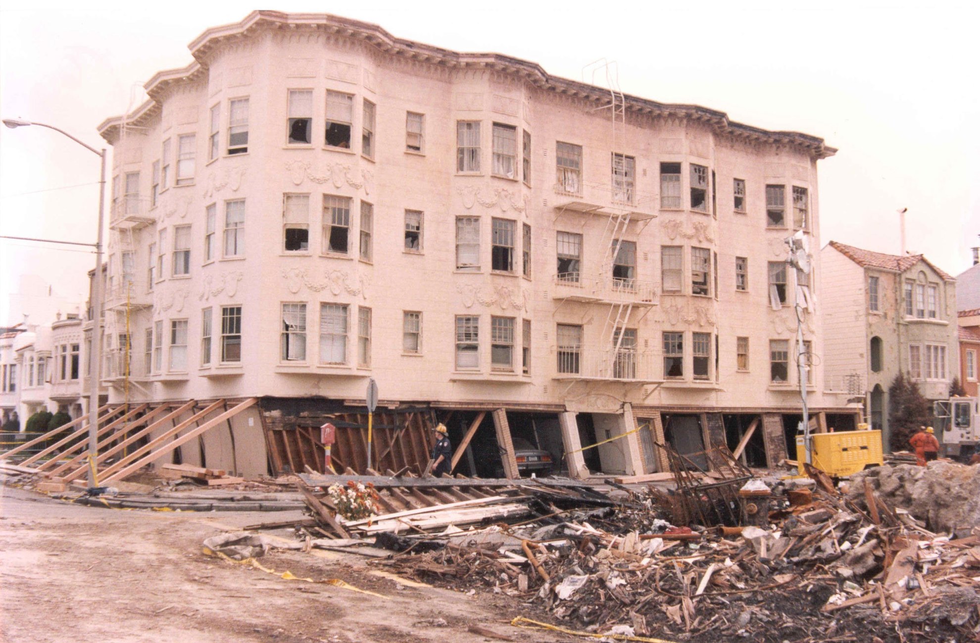 Antés y después: las imágenes a 31 años del devastador terremoto de Loma  Prieta en California | Univision San Francisco KDTV | Univision